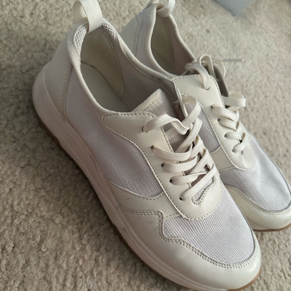 Banana Republic Cream Platform Sneaker Sz 9